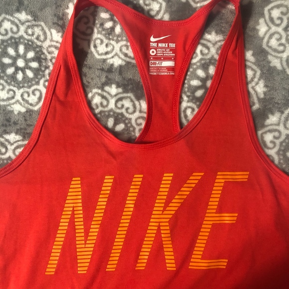 Nike Tops - NWOT Nike Tank Top